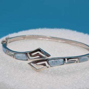 Bangle bracelet